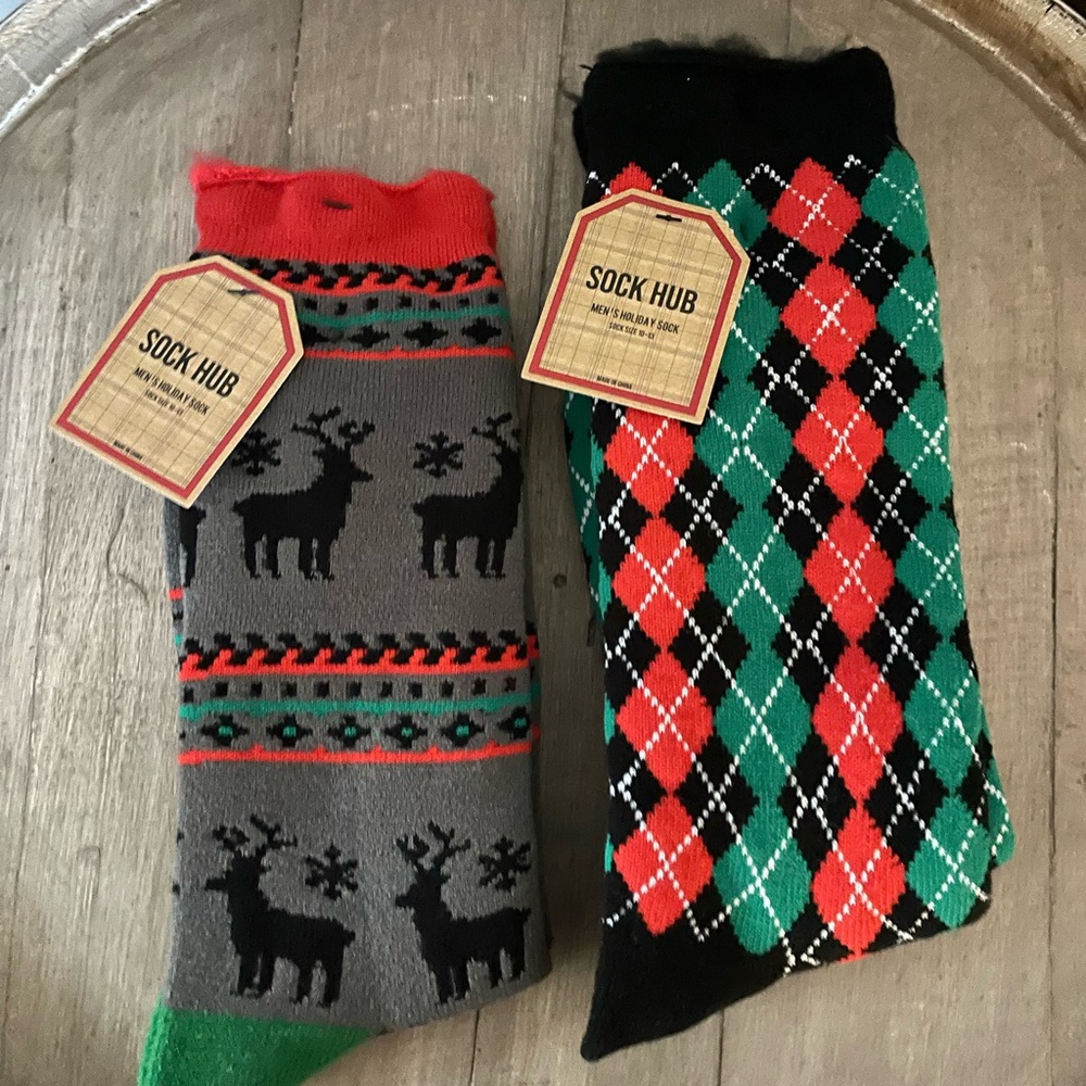 Red and Green Casual Socks with Festive Patterns